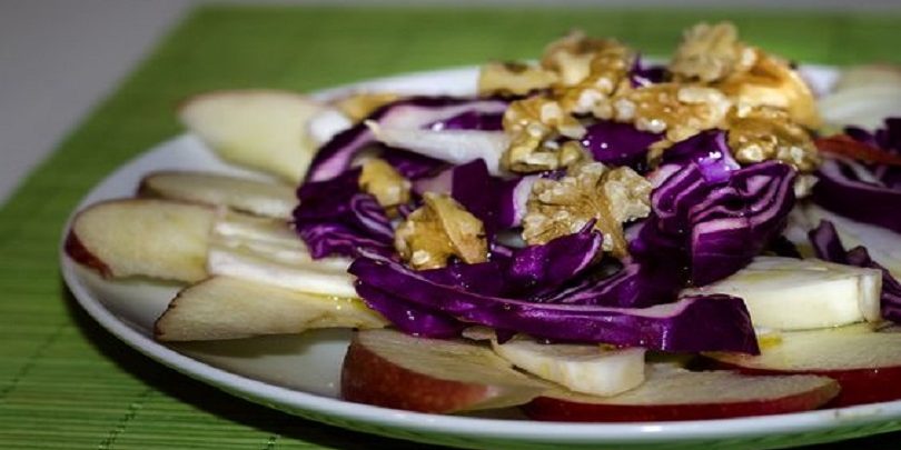 Insalata croccante di Cavolo rosso, Mele e Finocchi