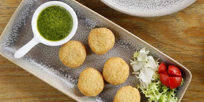 Polpette di quinoa con salsa verde